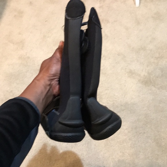 Deep See Black Diving Booties with Side Zipper and Velcro Closure-Size 8 - Picture 7 of 12